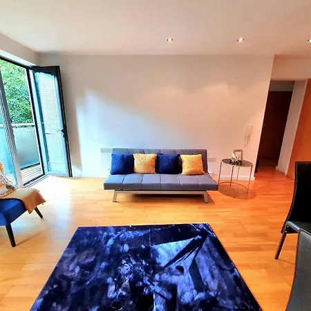شقة Long-term Retreat! Family & Business - 5 Beds City Apt & Parking - 中国搬迁